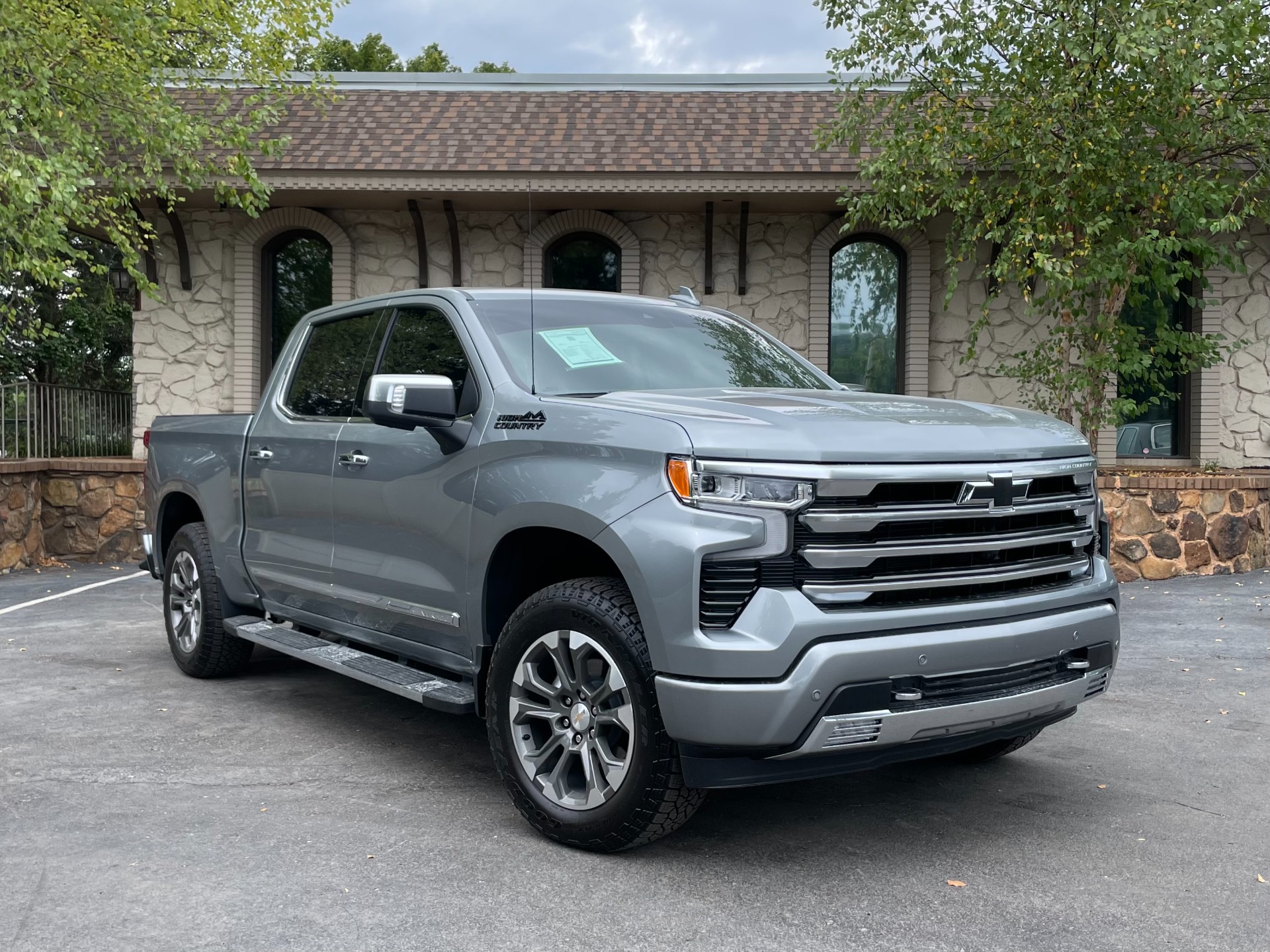 Used 2024 Chevrolet Silverado 1500 HIGH COUNTRY 4WD POWER SUNROOF For